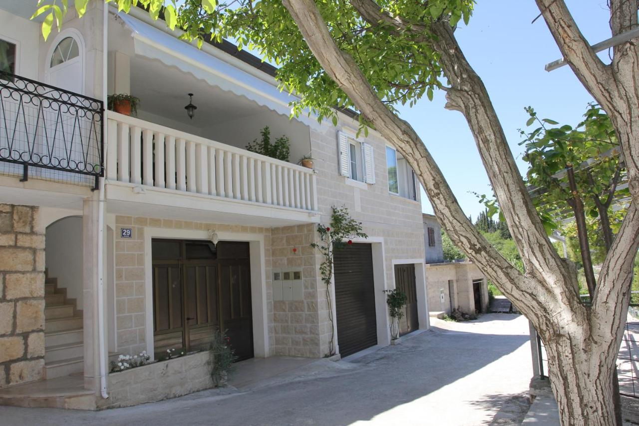 Holiday House Pine Tree Nerezisca المظهر الخارجي الصورة