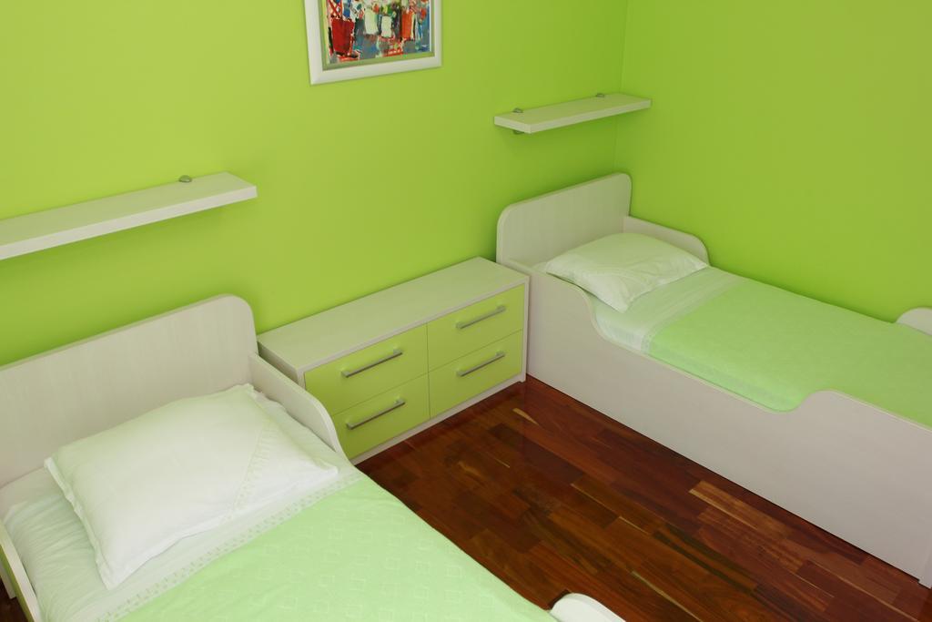 Holiday House Pine Tree Nerezisca المظهر الخارجي الصورة