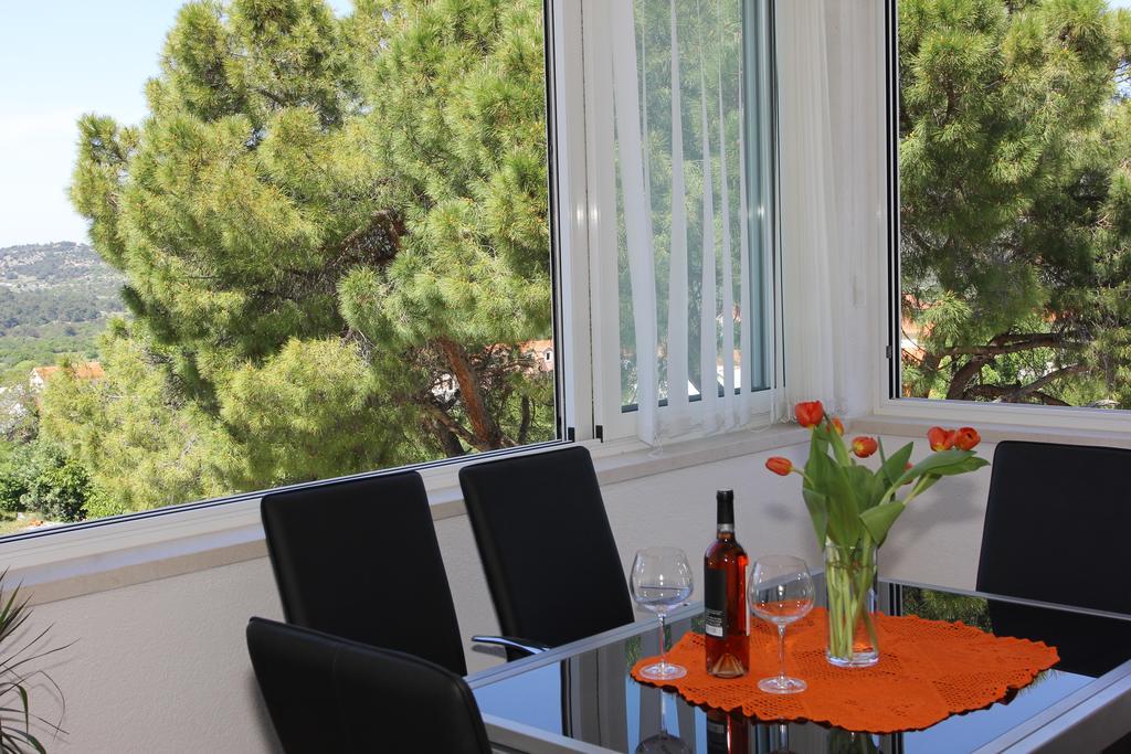 Holiday House Pine Tree Nerezisca المظهر الخارجي الصورة